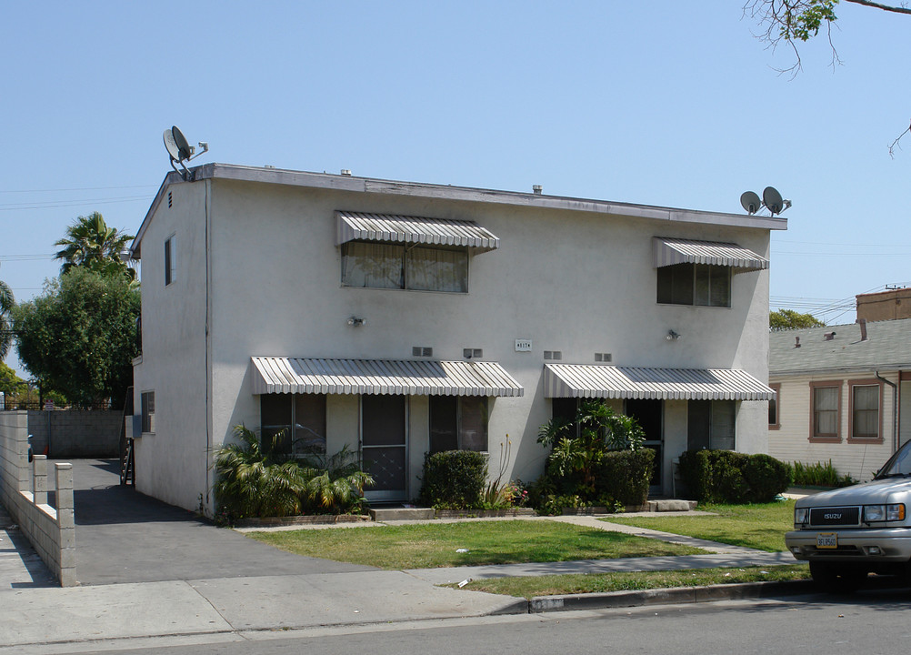 817 S Sycamore St in Santa Ana, CA - Foto de edificio