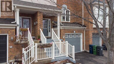 32 Red Fox Pl in Toronto, ON - Building Photo - Building Photo