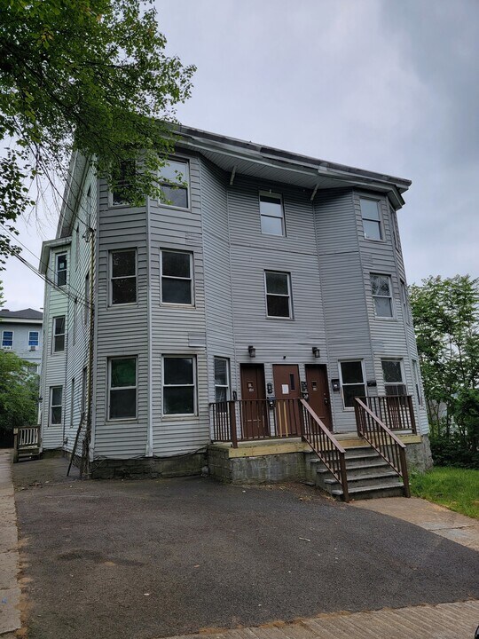 57 Ludlow St in Waterbury, CT - Building Photo