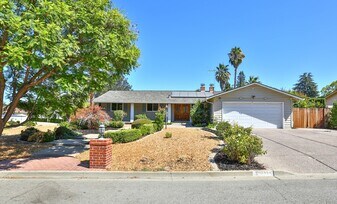 12564 Plymouth Dr in Saratoga, CA - Building Photo