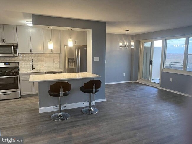 1407 Barclay Towers in Cherry Hill Township, NJ - Building Photo - Building Photo