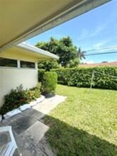 2719 NE 32nd St, Unit 2 in Fort Lauderdale, FL - Building Photo - Building Photo