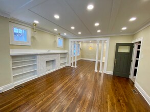 108 S Notre Dame Ave in South Bend, IN - Building Photo - Building Photo