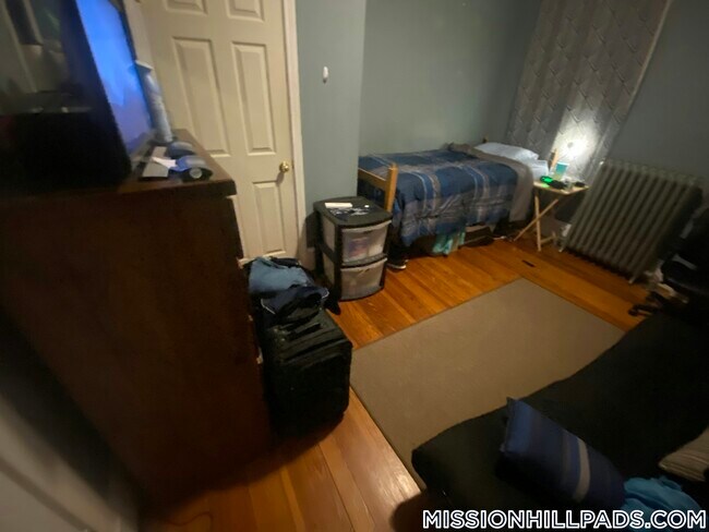 12 Bucknam St in Boston, MA - Building Photo - Building Photo