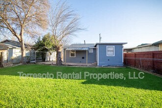 2731 Menchaca St in San Antonio, TX - Building Photo - Building Photo