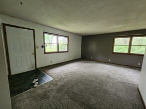 6141 S State Rd 63, Unit B in Terre Haute, IN - Building Photo - Building Photo