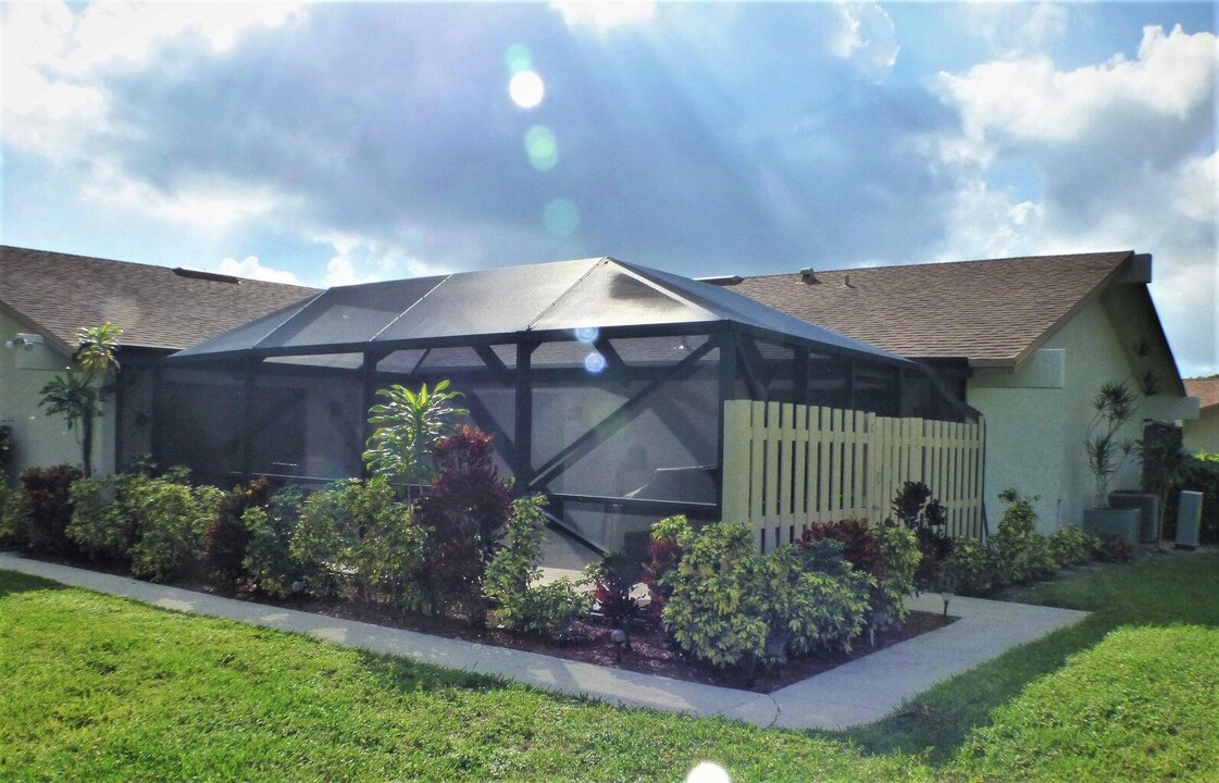 2665 NW 7th Ct in Delray Beach, FL - Building Photo