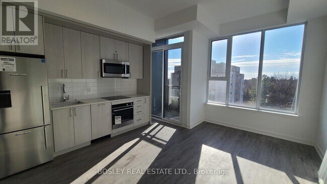 1-701 Cardiff Rd in Toronto, ON - Building Photo - Building Photo