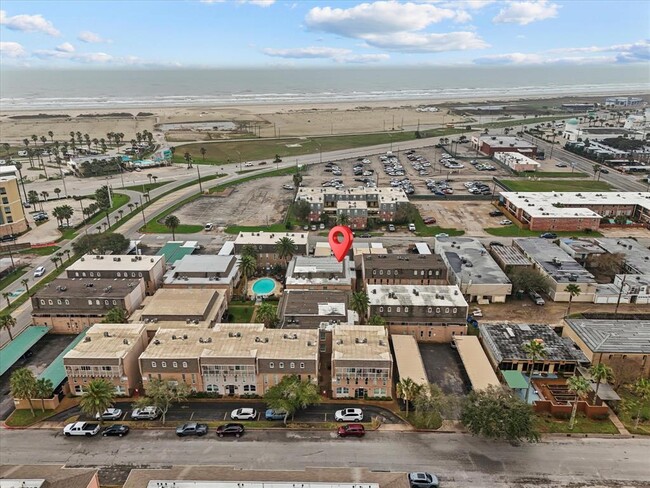 215 Postoffice St in Galveston, TX - Building Photo - Building Photo