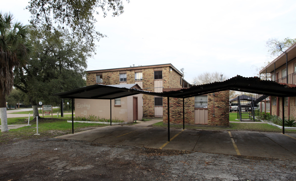 Balboa Apartments in South Houston, TX - Foto de edificio