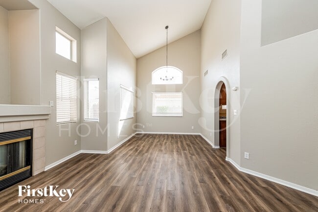 5300 White Coyote Pl in Las Vegas, NV - Building Photo - Building Photo