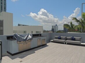 480 NE 30th St, Unit #2004 in Miami, FL - Foto de edificio - Building Photo