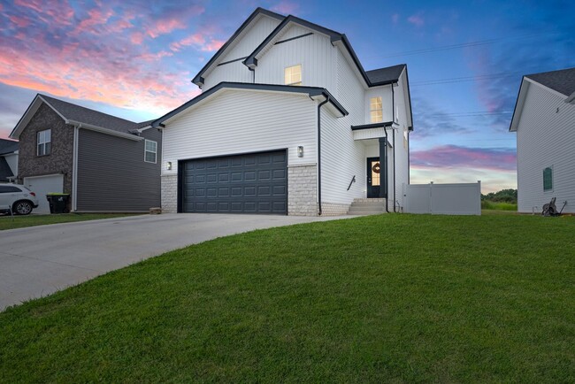 property at 1685 Heritage Dr