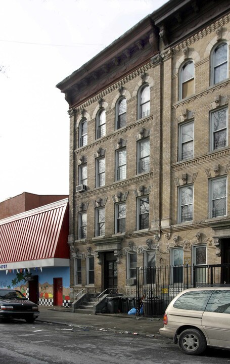 131 Starr St in Brooklyn, NY - Foto de edificio