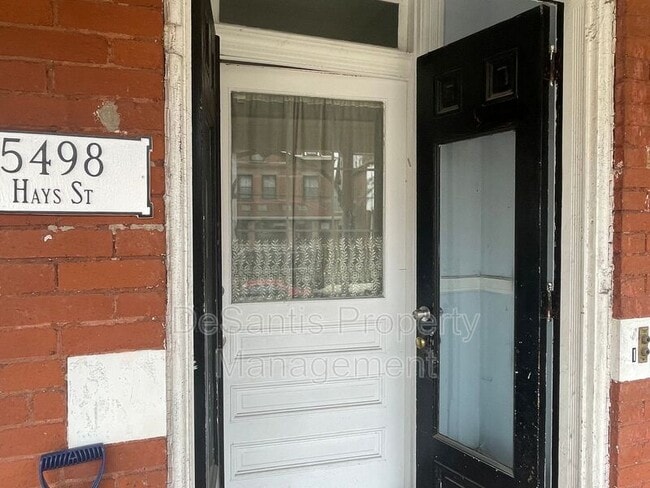 5498 Hayes St in Pittsburgh, PA - Foto de edificio - Building Photo