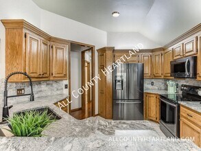 13317 Montego Terrace in Oklahoma City, OK - Building Photo - Building Photo