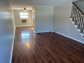 1961 Carter Rd in Folcroft, PA - Foto de edificio - Building Photo