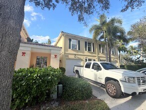 2205 Telogia Ct in West Palm Beach, FL - Building Photo - Building Photo