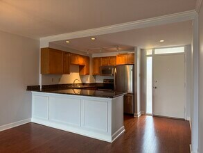 3915 Saint Charles Ave, Unit 604 in New Orleans, LA - Building Photo - Building Photo