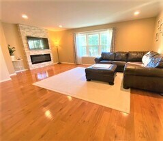 3406 Carriage Ct in North Wales, PA - Building Photo