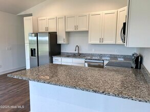902 E Bridgers St in Burgaw, NC - Building Photo - Building Photo