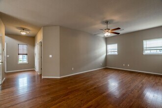 4496 W Sweetgum Ln in Fayetteville, AR - Building Photo - Building Photo