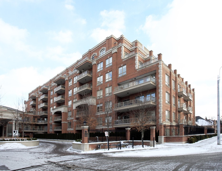 21 Burkebrook Pl in Toronto, ON - Building Photo
