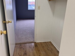 220 S Roselle Rd in Schaumburg, IL - Building Photo - Building Photo