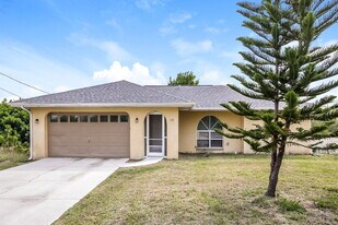3731 15th St W in Lehigh Acres, FL - Building Photo