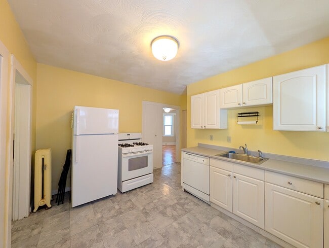 79 Conwell Ave, Unit 1 in Somerville, MA - Building Photo - Building Photo