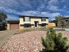 15093 E 11th Ave in Aurora, CO - Foto de edificio - Building Photo