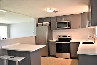 1504 Overbrook Rd in Englewood, FL - Building Photo - Building Photo
