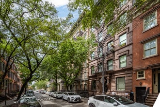 65-67 Bank St in New York, NY - Foto de edificio - Building Photo