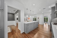 2223 Dryden Rd in Houston, TX - Building Photo - Building Photo