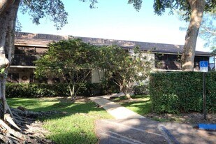 279 Deer Creek Blvd in Deerfield Beach, FL - Building Photo