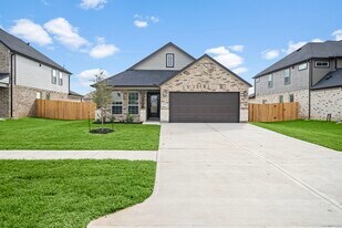 3327 Tilley Dr in Rosenberg, TX - Building Photo