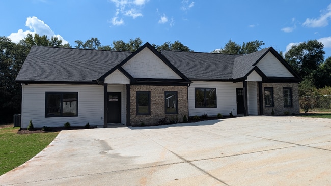 115 Anile St