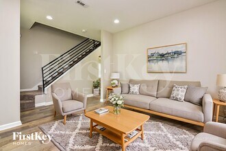 6188 Leverett Dr in Stonecrest, GA - Foto de edificio - Building Photo