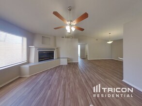 6309 E Ivyglen St in Mesa, AZ - Foto de edificio - Building Photo