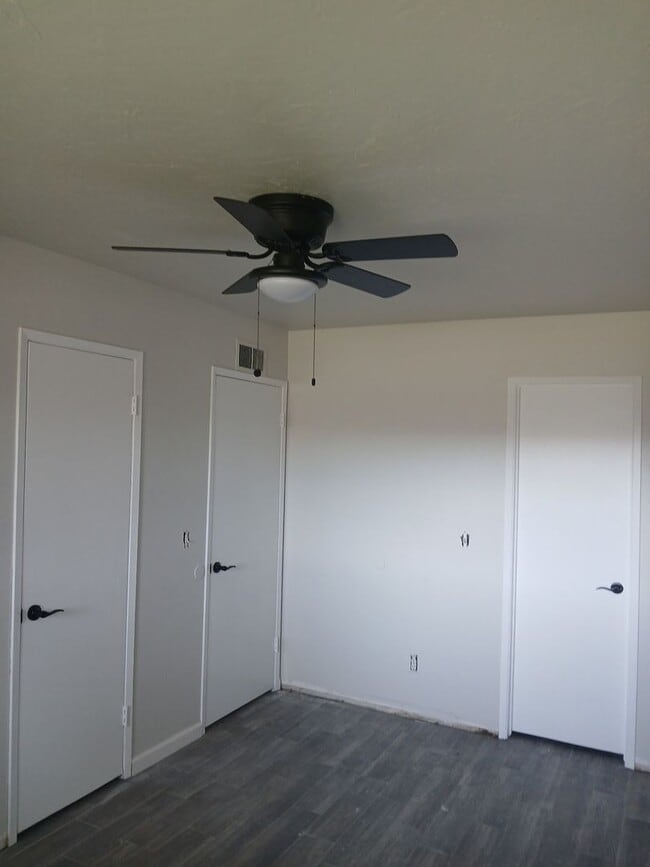 1216 Hanna Ave in Corcoran, CA - Building Photo - Building Photo