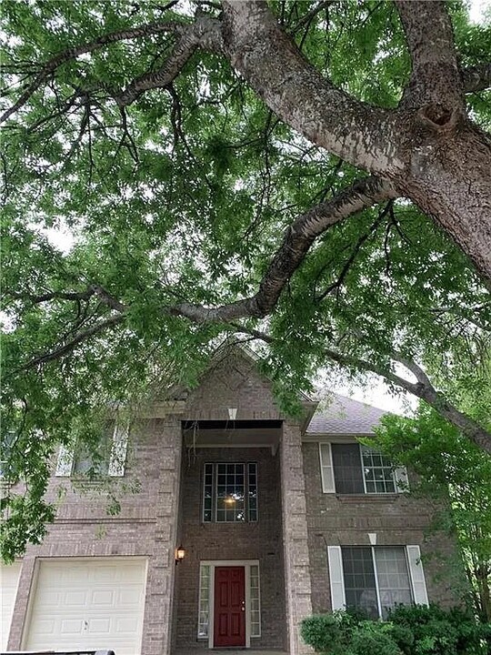 Room in House on Fort Grant Dr in Round Rock, TX - Foto de edificio