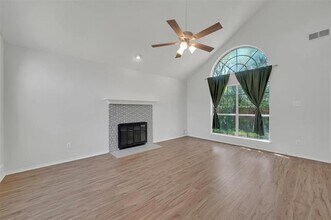 210 Alexander Ct in Irving, TX - Building Photo - Building Photo