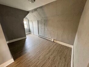 93 W 35th St in Bayonne, NJ - Building Photo - Building Photo