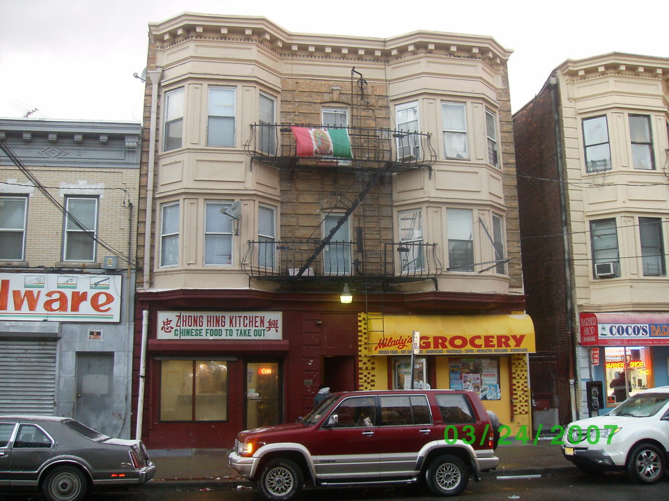 400-404 Monroe St in Passaic, NJ - Building Photo