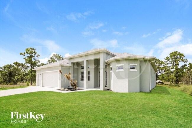 1117 Pisa St E in Lehigh Acres, FL - Building Photo - Building Photo