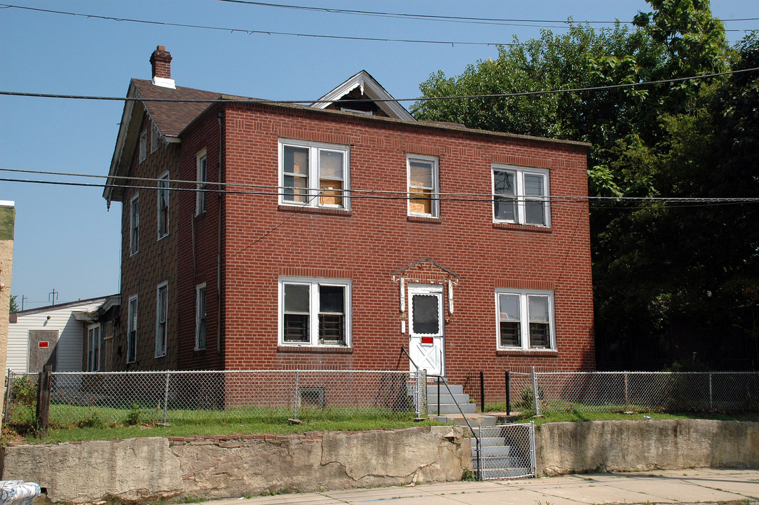 724 W 3rd St in Chester, PA - Foto de edificio