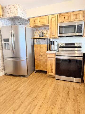 property at 13206 Glenmoor Dr