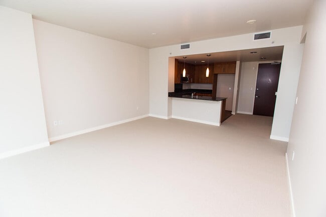 38 N Almaden Blvd in San Jose, CA - Building Photo - Building Photo