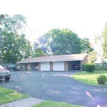 135 Monocacy Creek Rd in Bethlehem, PA - Foto de edificio - Building Photo