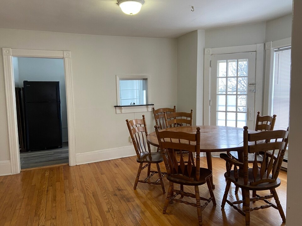 44 Elm St in Plattsburgh, NY - Building Photo